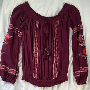 XS Women’s maroon off the shoulder casual top